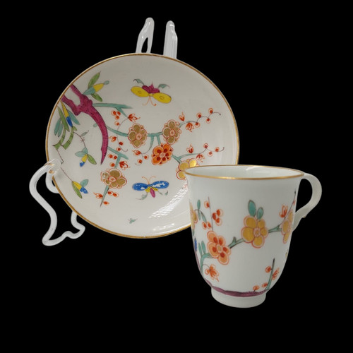 Antica tazza tè - antica, piattino